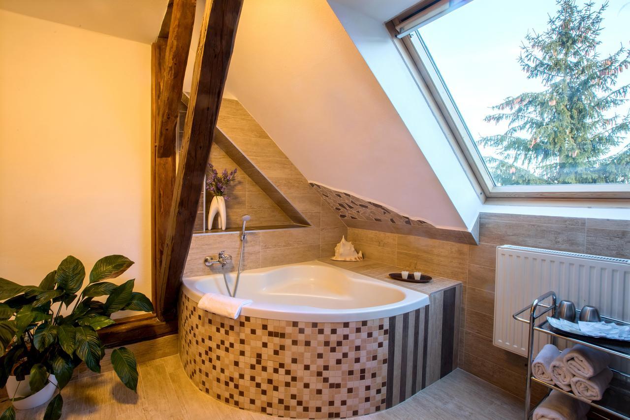 Wellness Hotel & Minipivovar Knezinek Чешка Будьовица Екстериор снимка